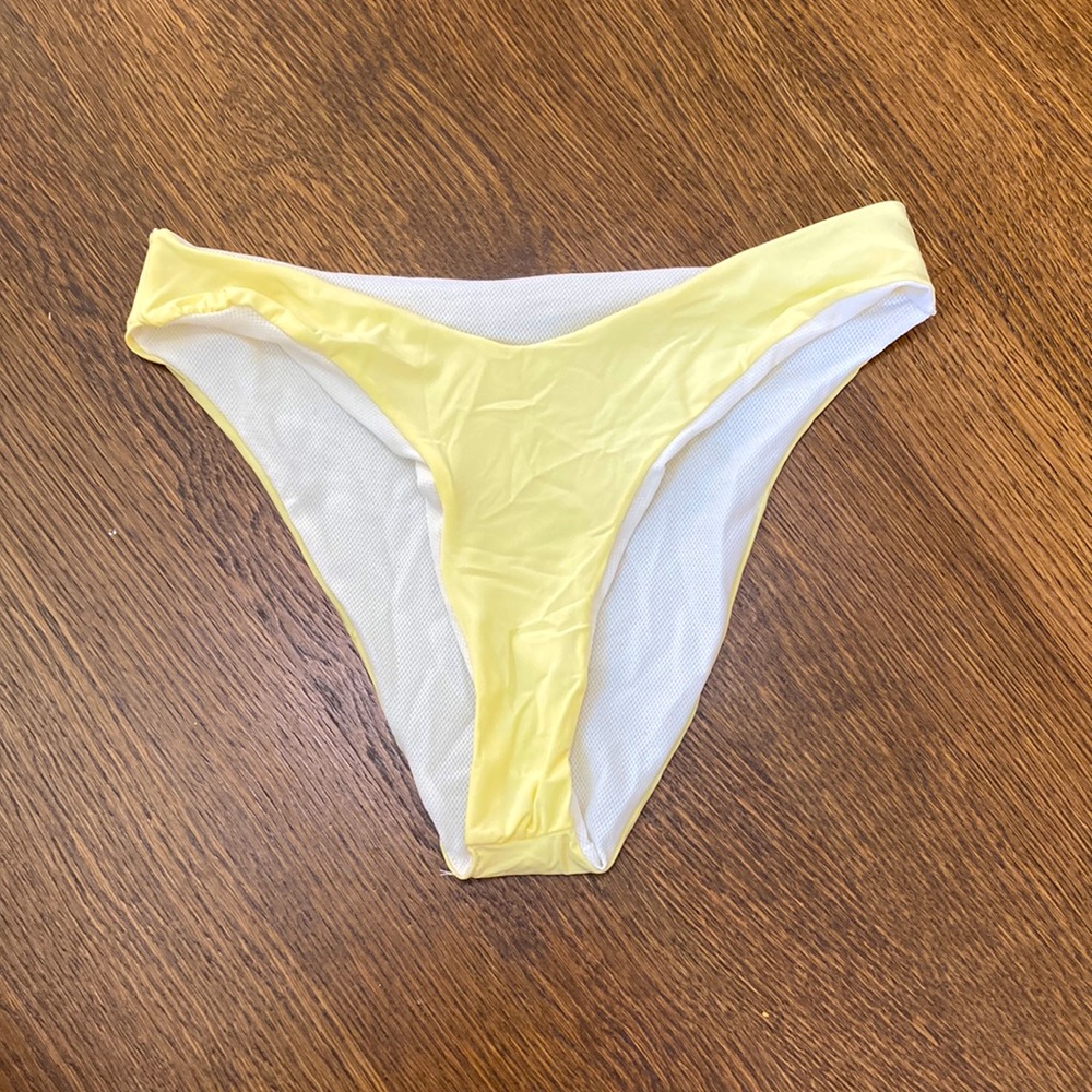 High rise swim bottoms size M